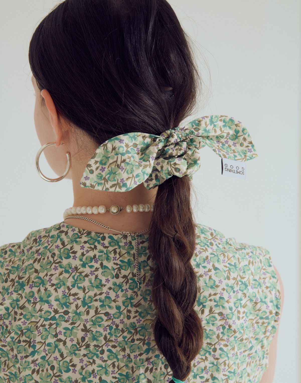 썸띵굿(SOMETHING GOOD) Tie Bow Scrunchy_Floral_GREEN