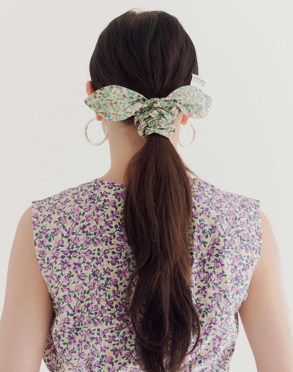 썸띵굿(SOMETHING GOOD) Tie Bow Scrunchy_Floral_GREEN