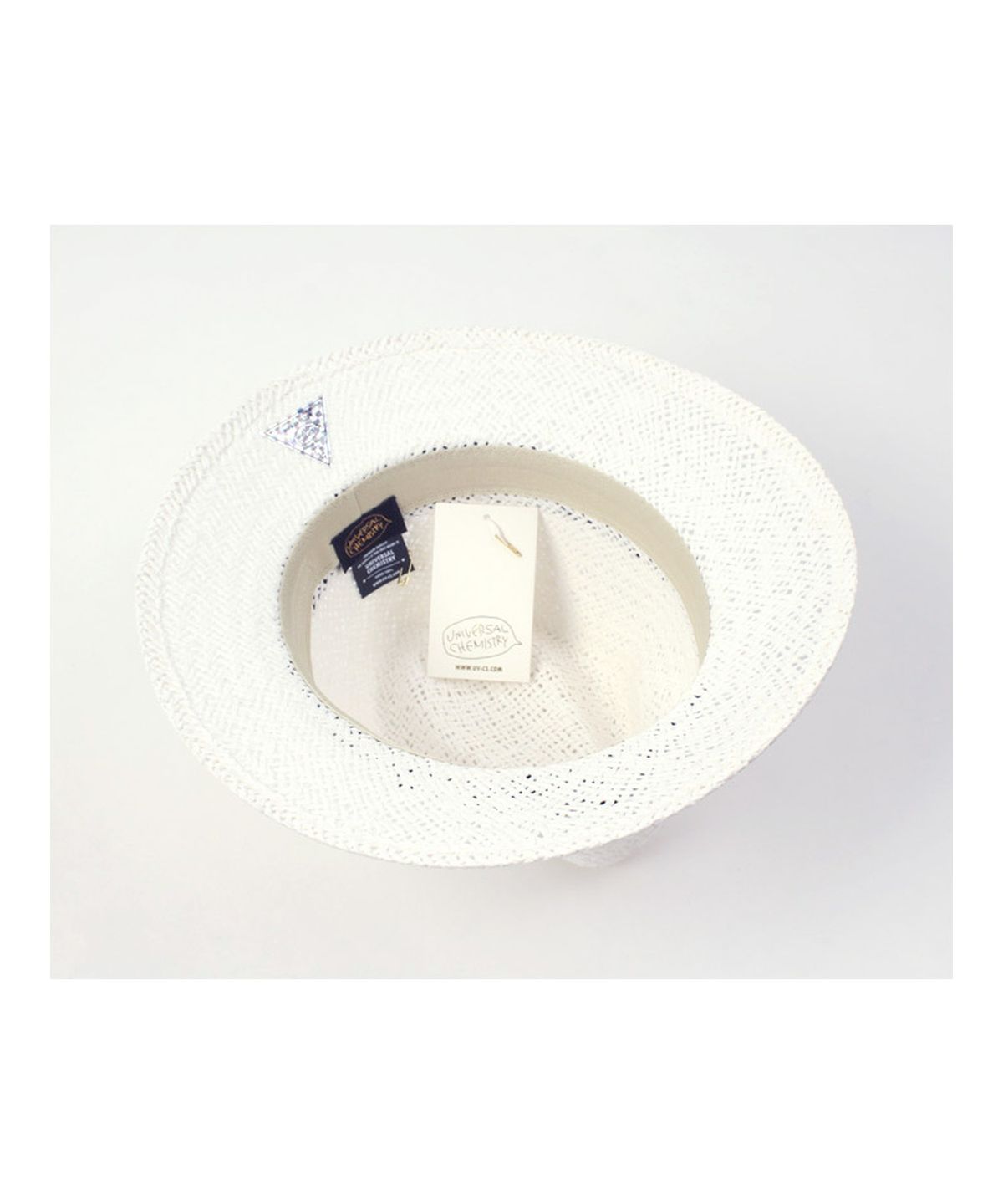 유니버셜 케미스트리(UNIVERSAL CHEMISTRY) Cool Line Swing White Short Fedora 여름페도라