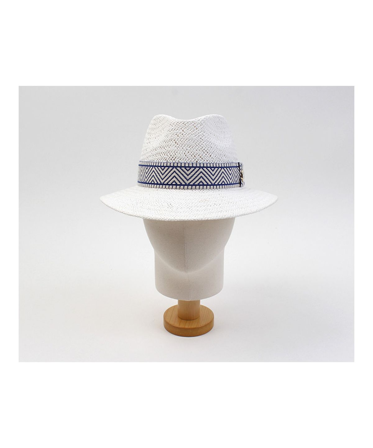 유니버셜 케미스트리(UNIVERSAL CHEMISTRY) Blue Mono Line Swing White Short Fedora 여름페도라