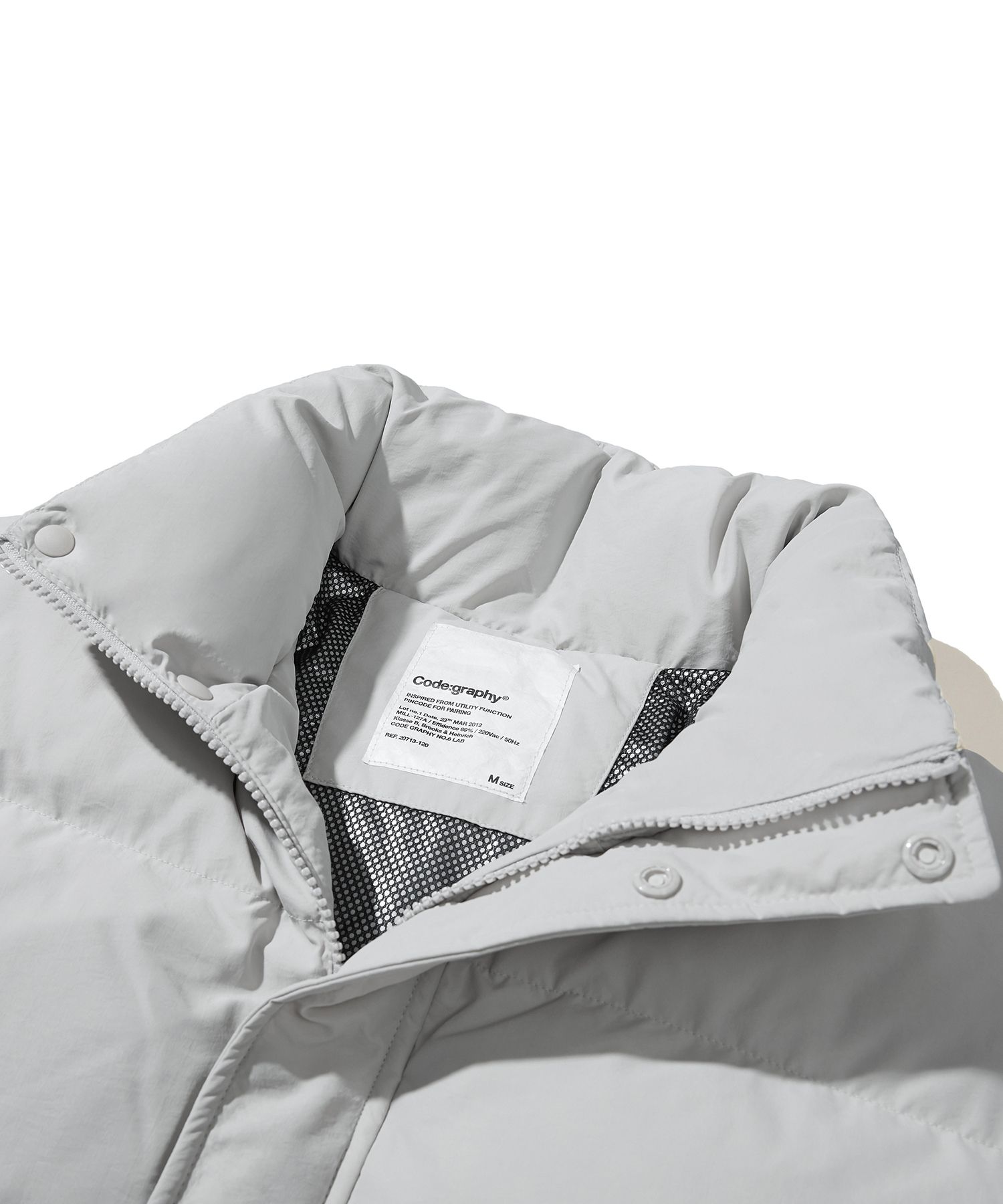 MUSINSA | Codegraphy [DIVO] RDS Utility Duck Down Pupa Short