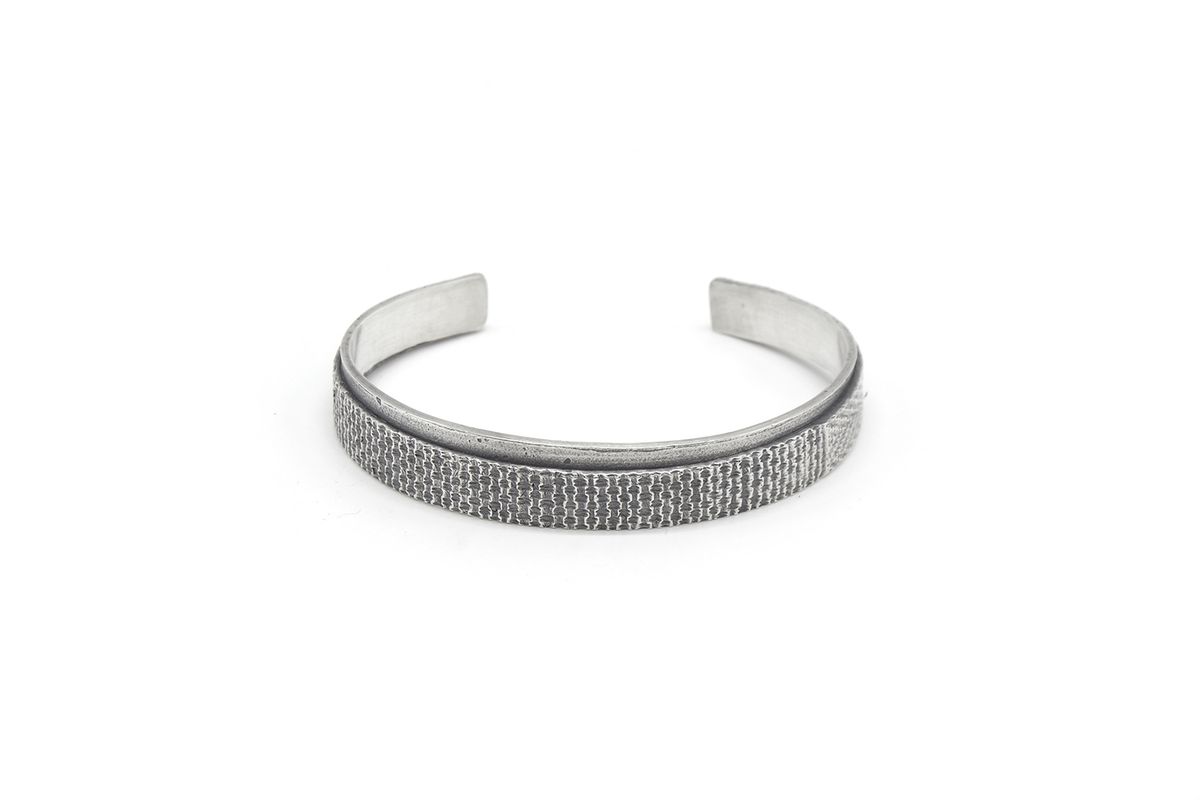 오드콜렛(ODDCOLLET) [SILVER925]Texture band cuffs
