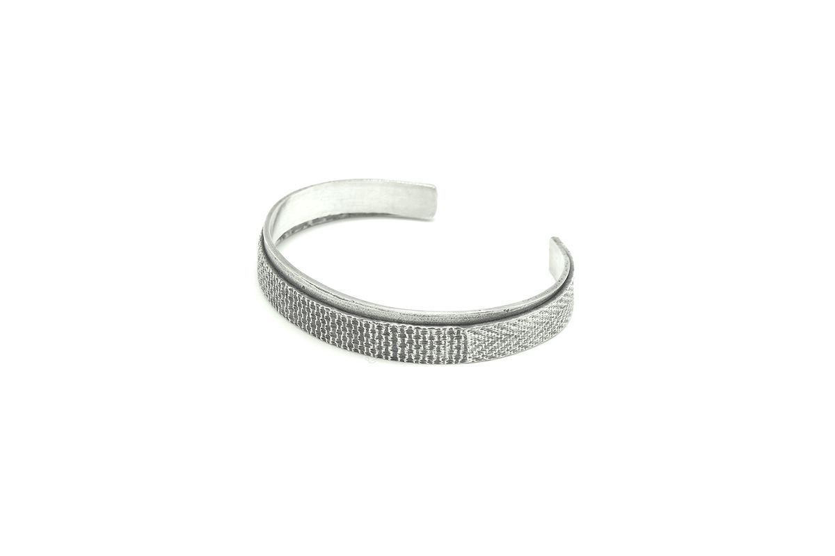 오드콜렛(ODDCOLLET) [SILVER925]Texture band cuffs