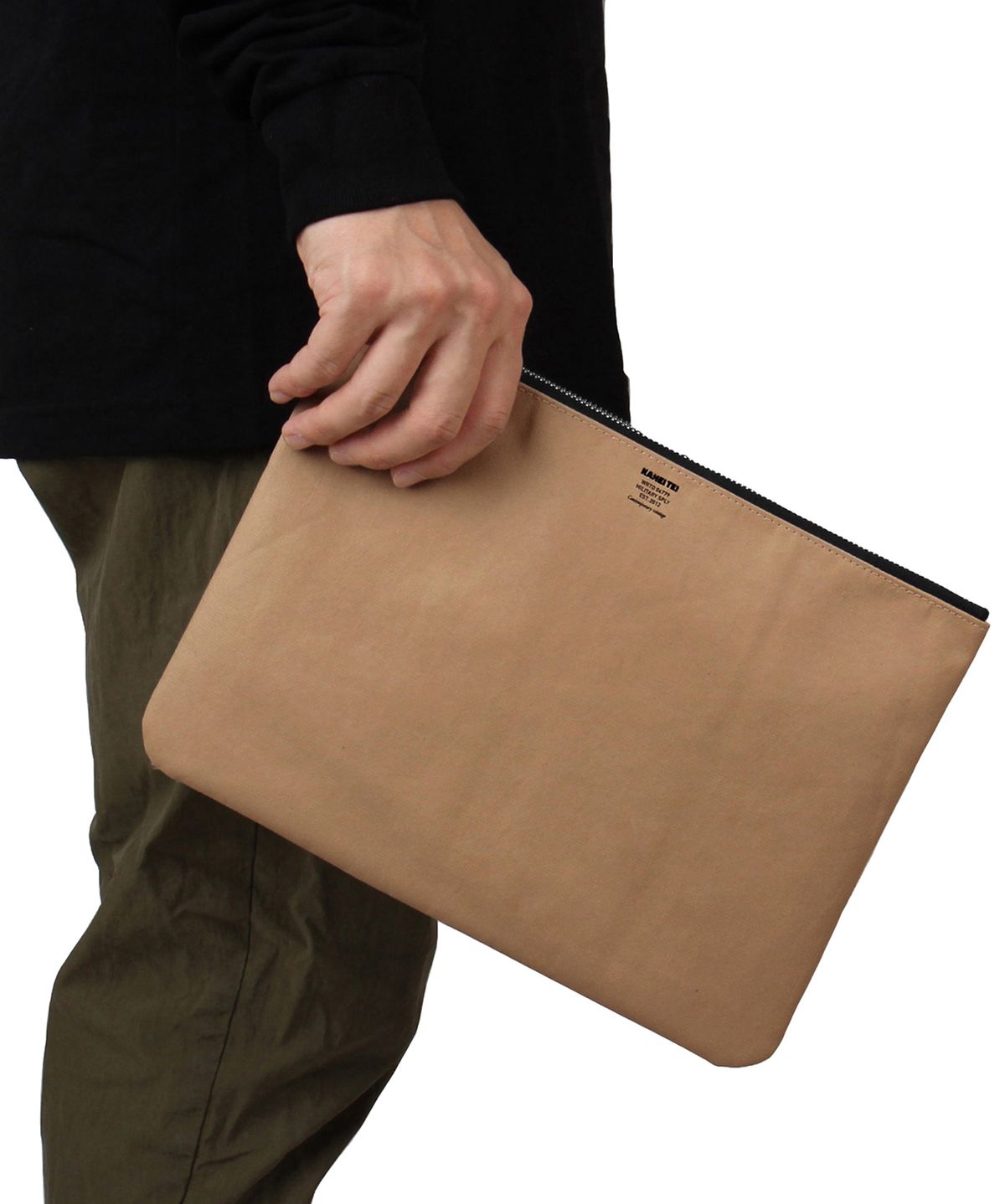 카네이테이(KANEITEI) TIGER FLAT POUCH L (BEIGE) / UPCYCLED