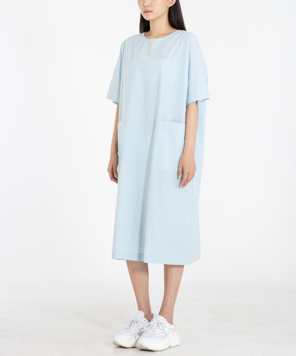 로우 투 로우(RAW TO RAW) WRD043 크리스피 코튼 포켓 원피스 (SKY BLUE)