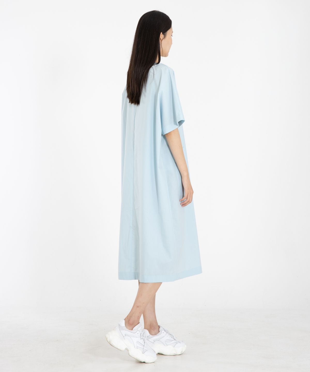 로우 투 로우(RAW TO RAW) WRD043 크리스피 코튼 포켓 원피스 (SKY BLUE)