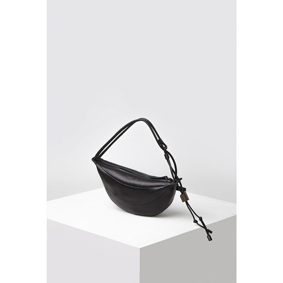 아카이브앱크(ARCHIVEPKE) Small fling bag(Deep sleep)_OVBAX25001BLK