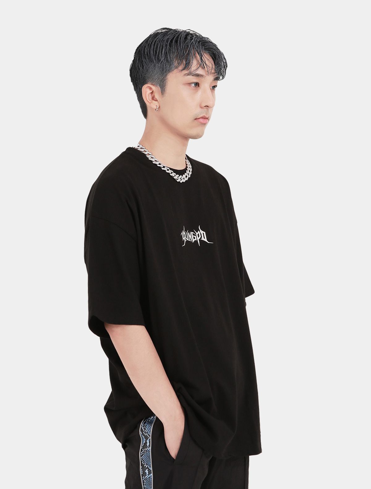 영포(YUNGPO) 메탈릭 티셔츠