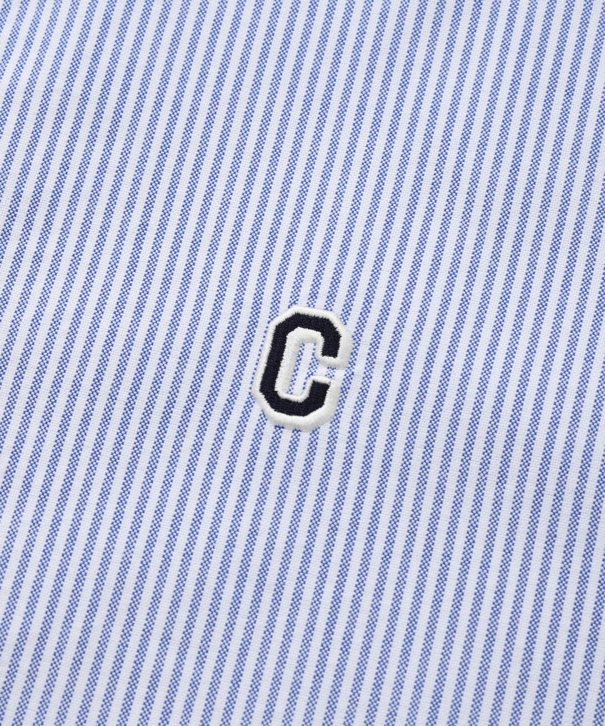 커버낫(COVERNAT) C 로고 옥스포드 스트라이프 셔츠 라이트 블루