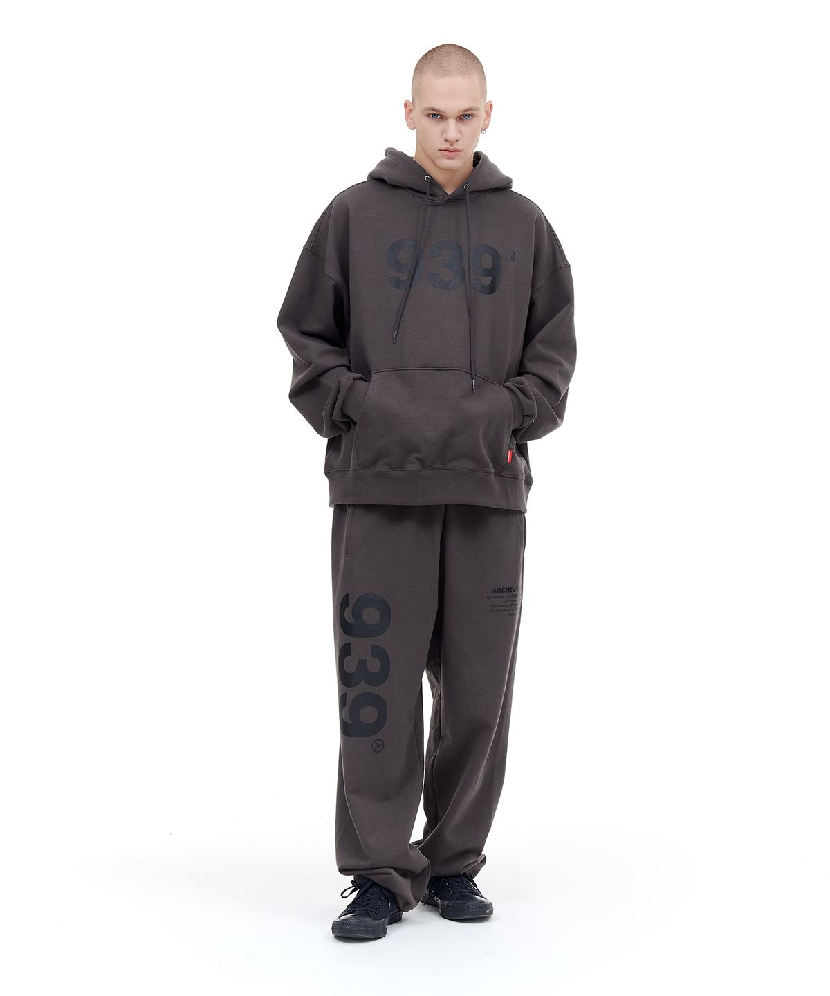 아카이브 볼드(ARCHIVE BOLD) 939 LOGO HOOD (DARK GRAY)