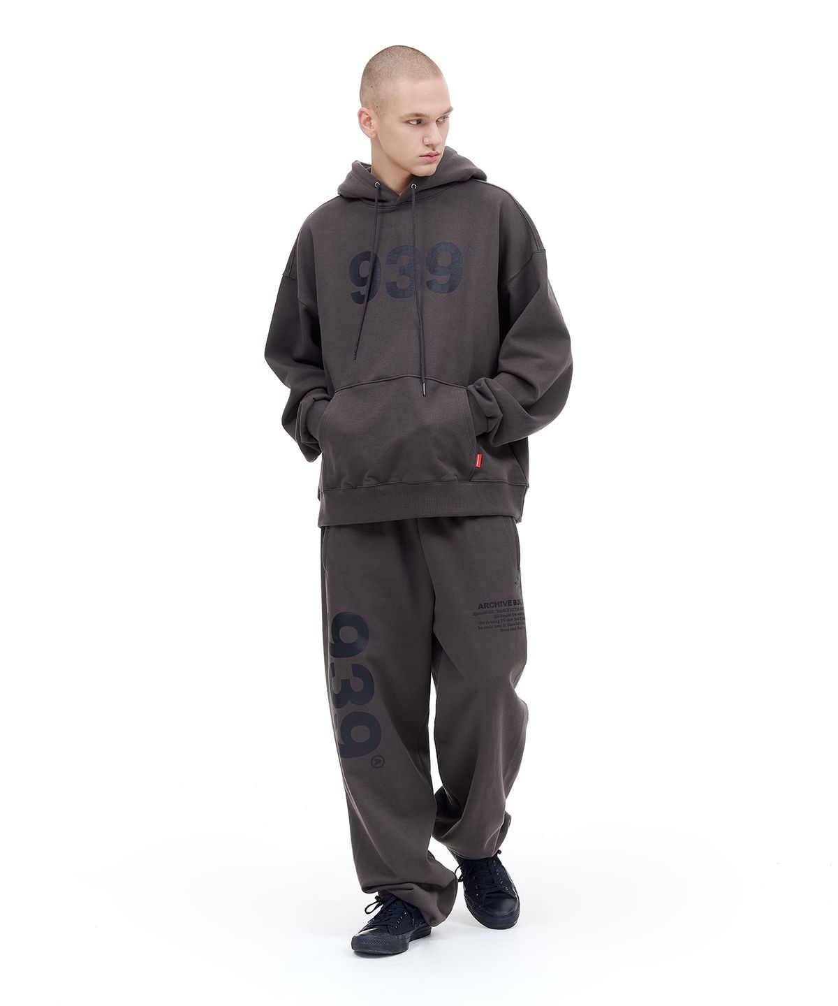 아카이브 볼드(ARCHIVE BOLD) 939 LOGO HOOD (DARK GRAY)