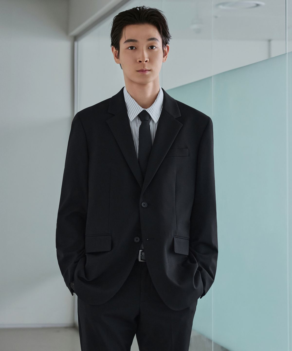무신사 스탠다드(MUSINSA STANDARD) 릴렉스드 베이식 블레이저 [블랙]