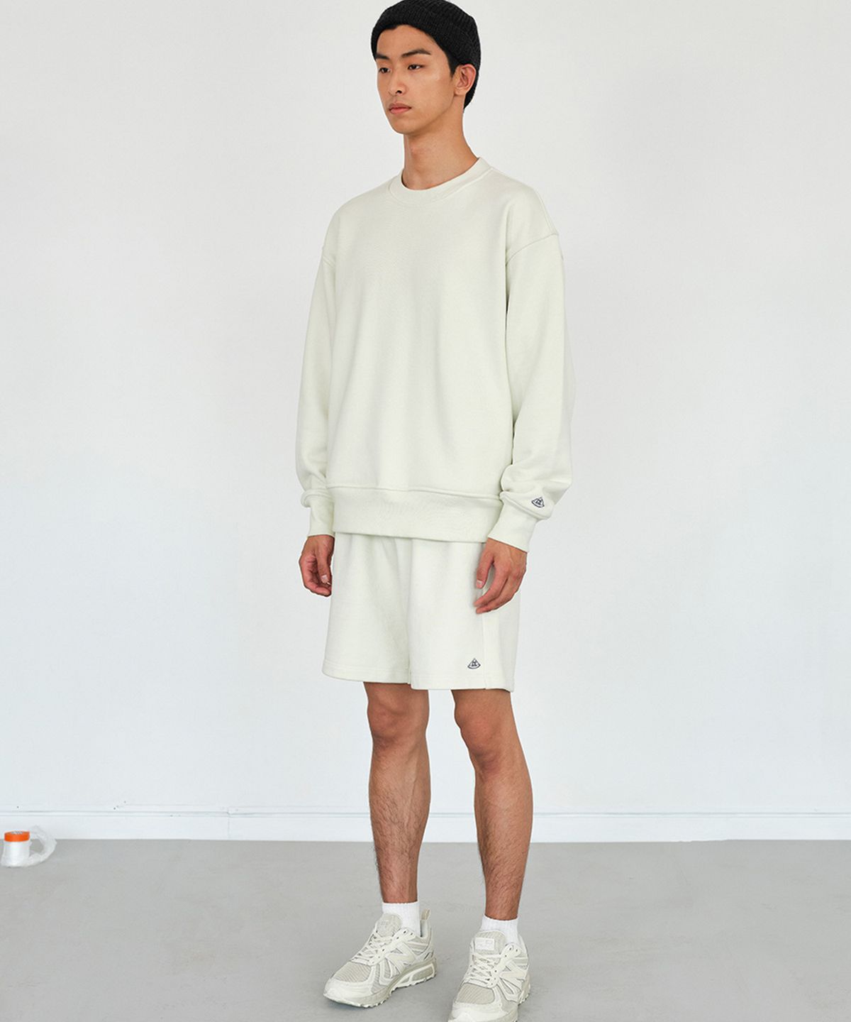 차마스포츠랩(CHAMASPORTSLAB) CSL HEAVYWEIGHT SWEAT SHORTS - ICE WHITE