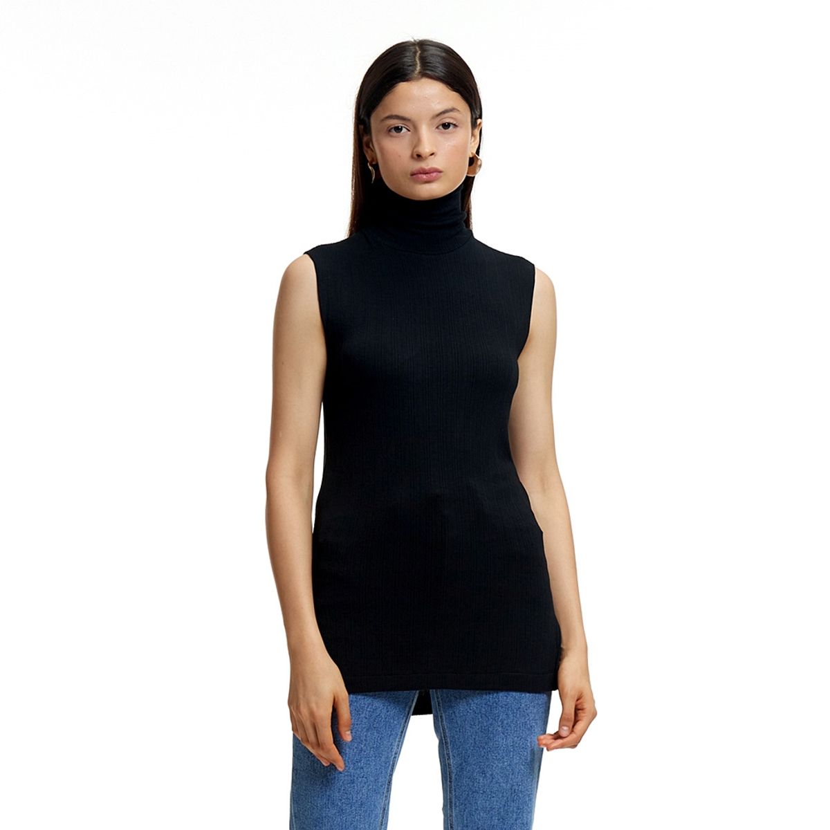 핀블랙(PINBLACK) TURTLE NECK SLEEVELESS BLACK