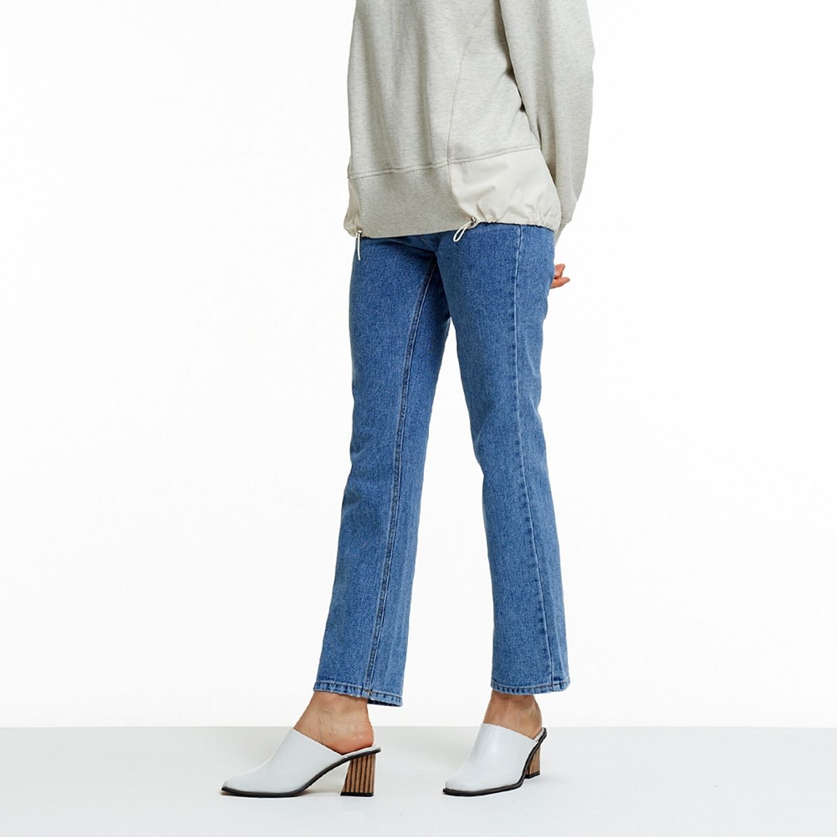 핀블랙(PINBLACK) REGULAR FIT DENIM PANTS
