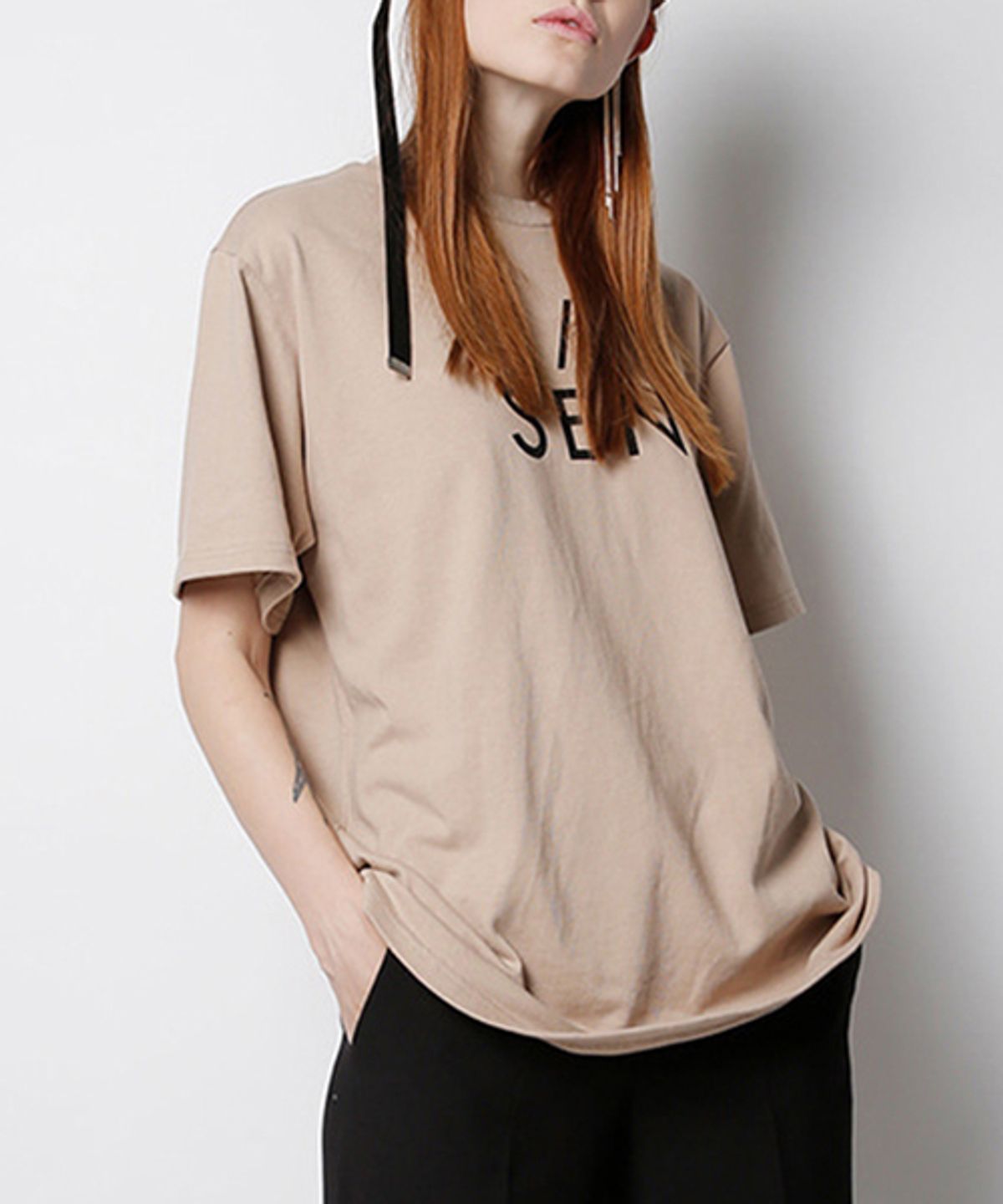 몽키플라워(Monkey Flower) 공용 몽키 SENCHO라인 베이직 로고 반팔티 BEIGE / MF0WTS01U30