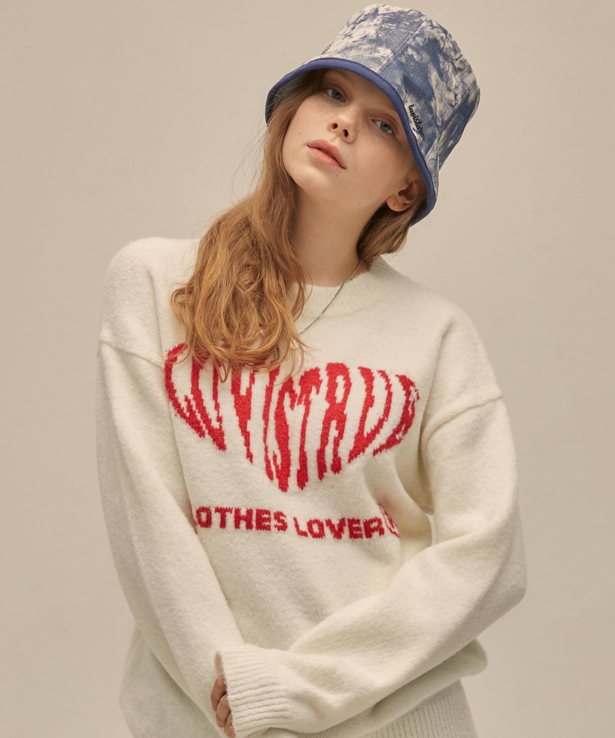 러브이즈트루(LUVISTRUE) PO HEART KNIT(IVORY)