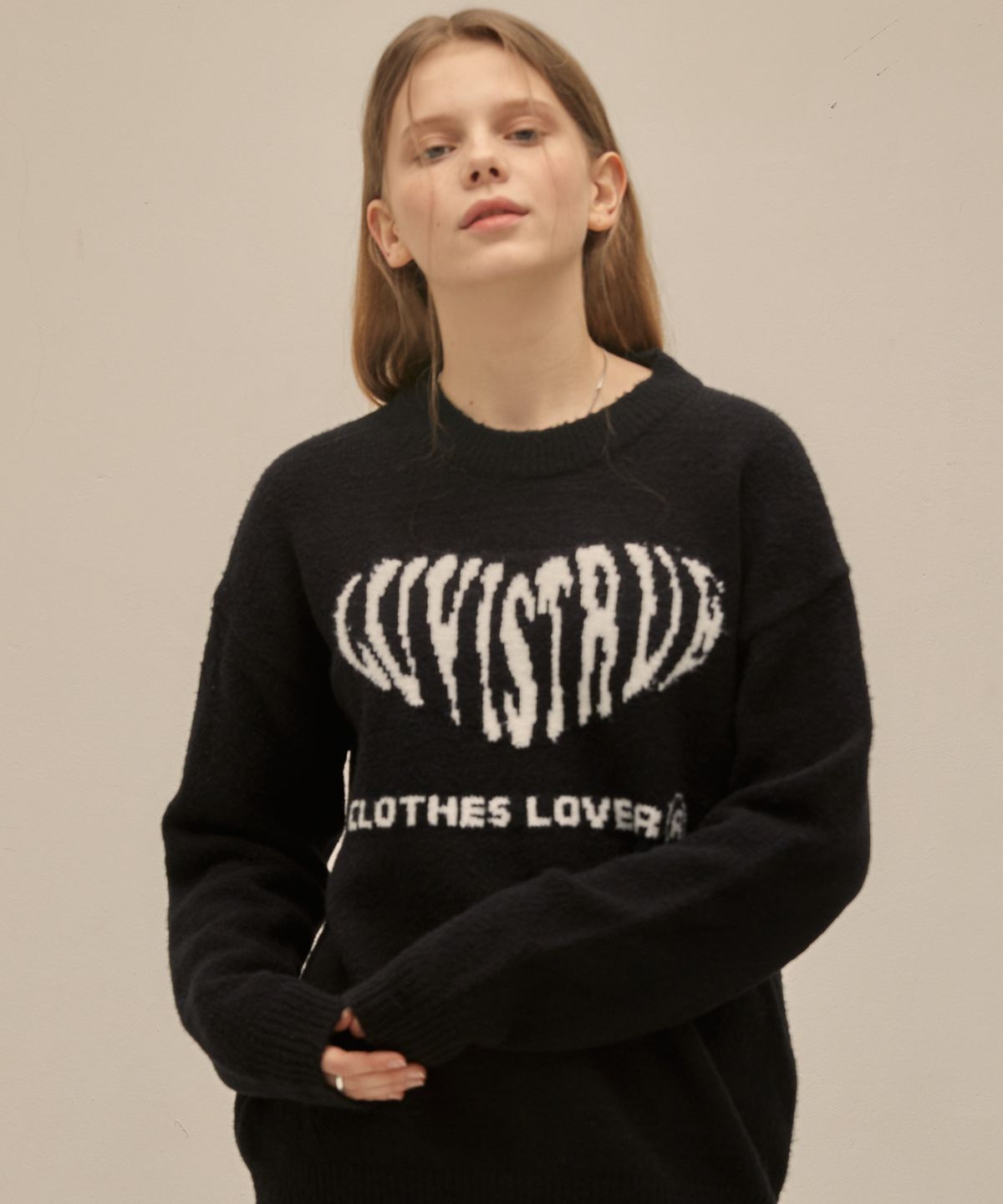 러브이즈트루(LUVISTRUE) PO HEART KNIT(BLACK)