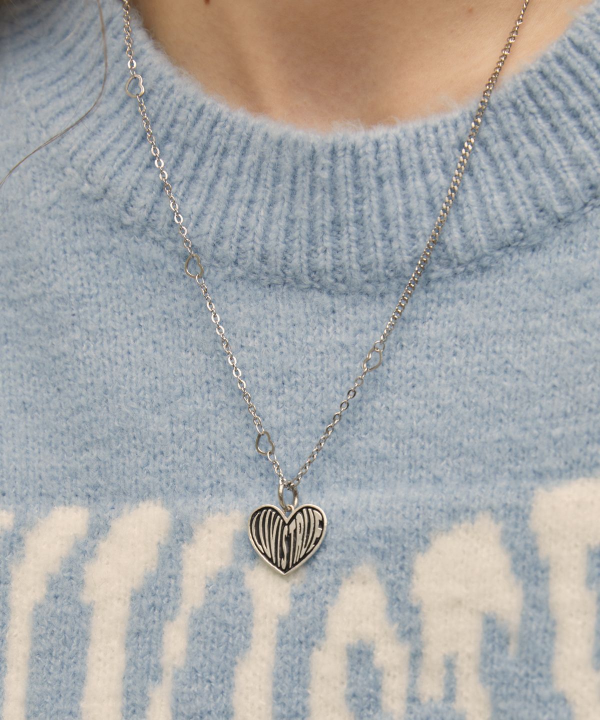 러브이즈트루(LUVISTRUE) PO HEART NECKLACE(SILVER)