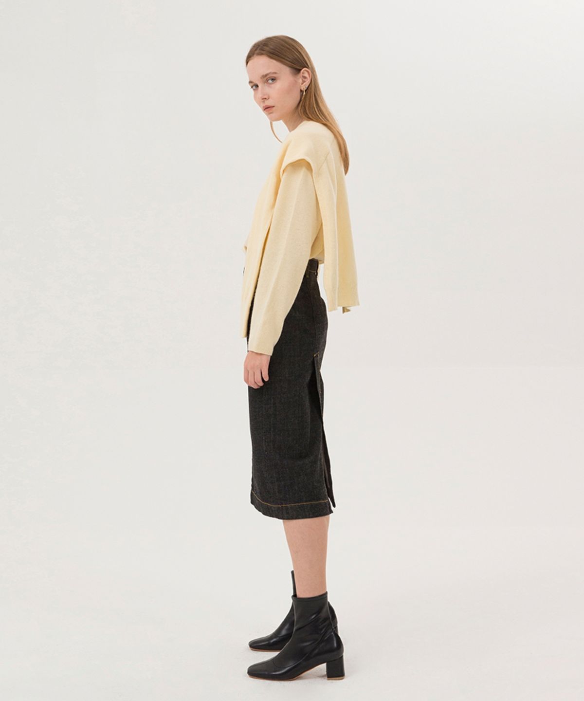논로컬(NONLOCAL) Wholegarment Shawl - Butter yellow