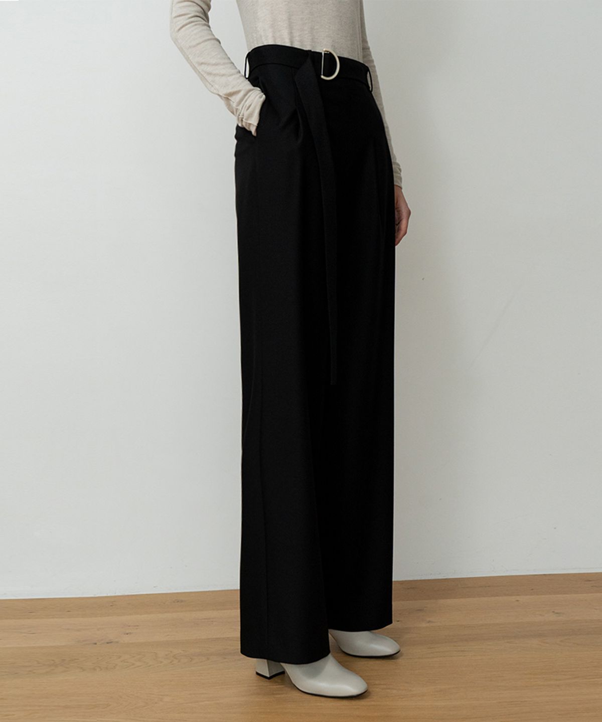 리이(RE RHEE) STRAIGHT WIDE LEG SLACKS TROUSERS BK