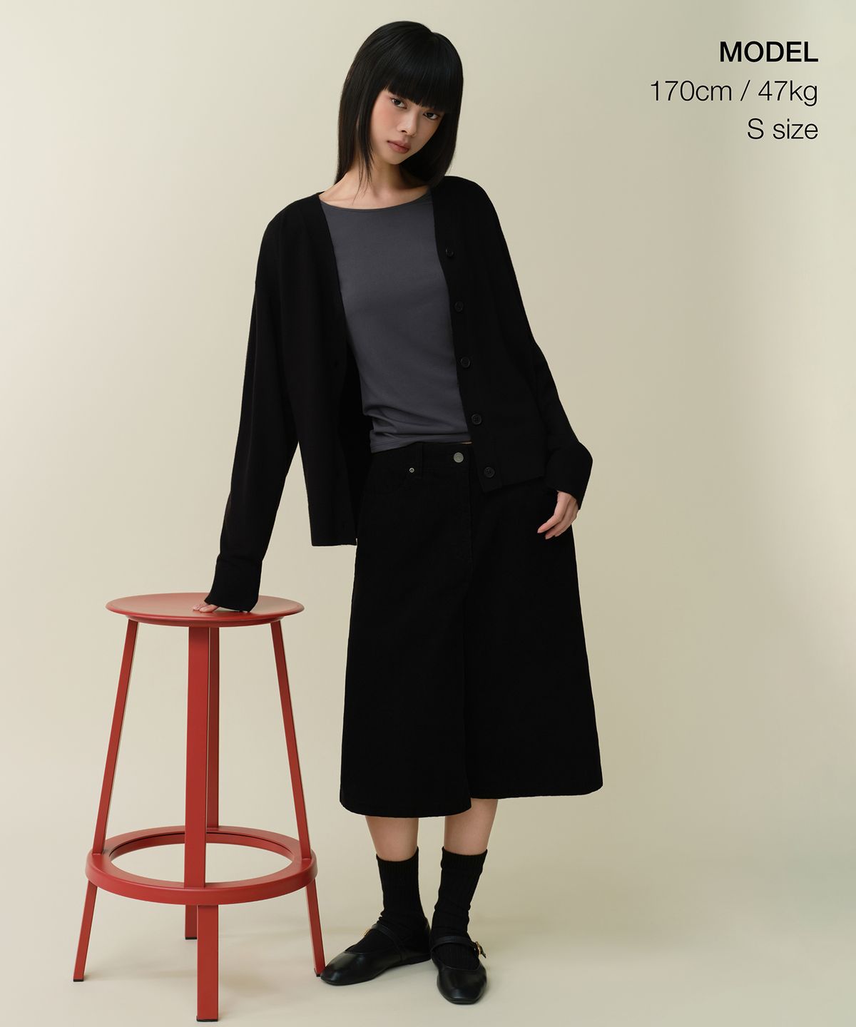 무신사 스탠다드 우먼(MUSINSA STANDARD WOMAN) [힛탠다드] 우먼즈 크루 넥 티셔츠_이너 웨어 [다크 그레이]