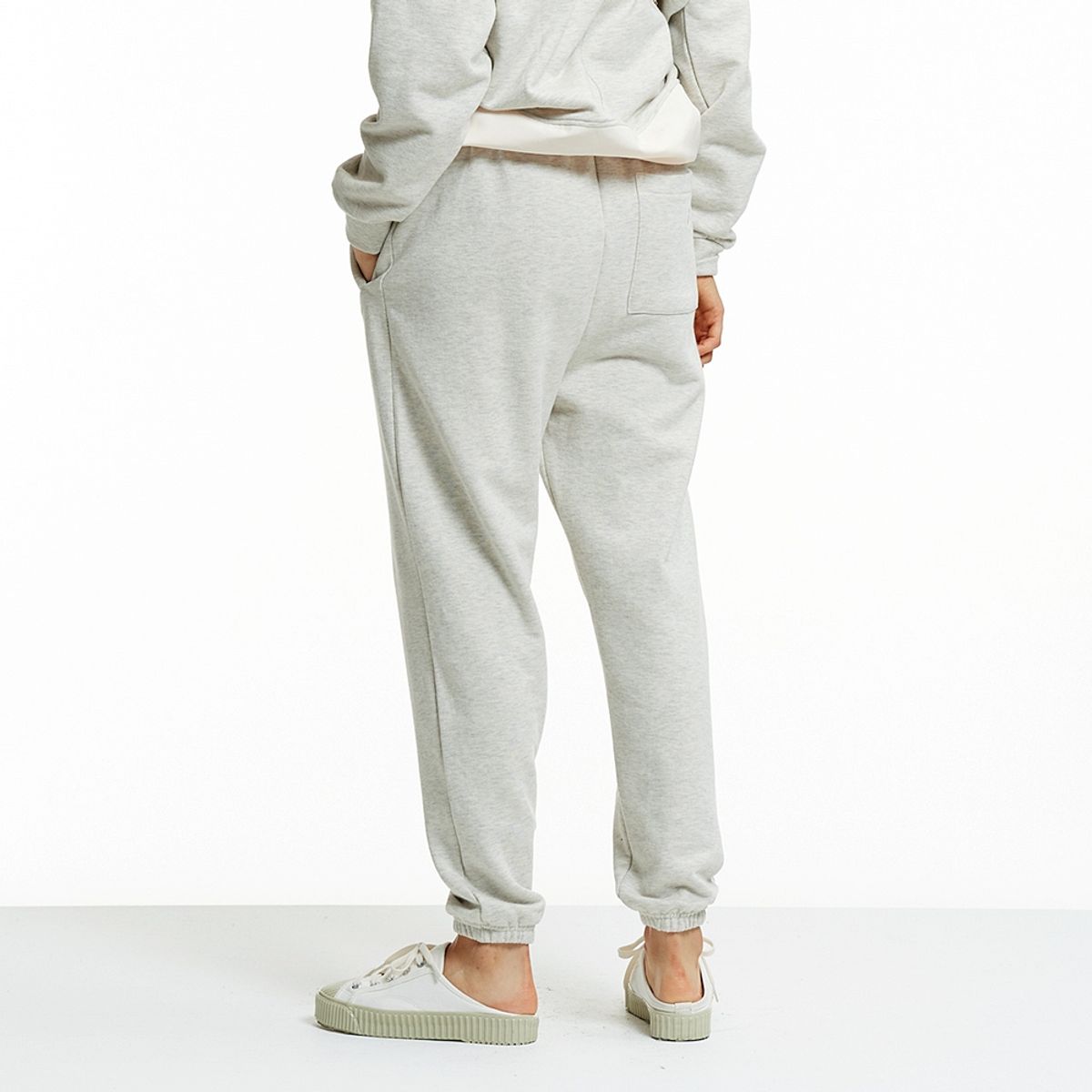 핀블랙(PINBLACK) PIN JOGGERTRAINING PANTS IVORY