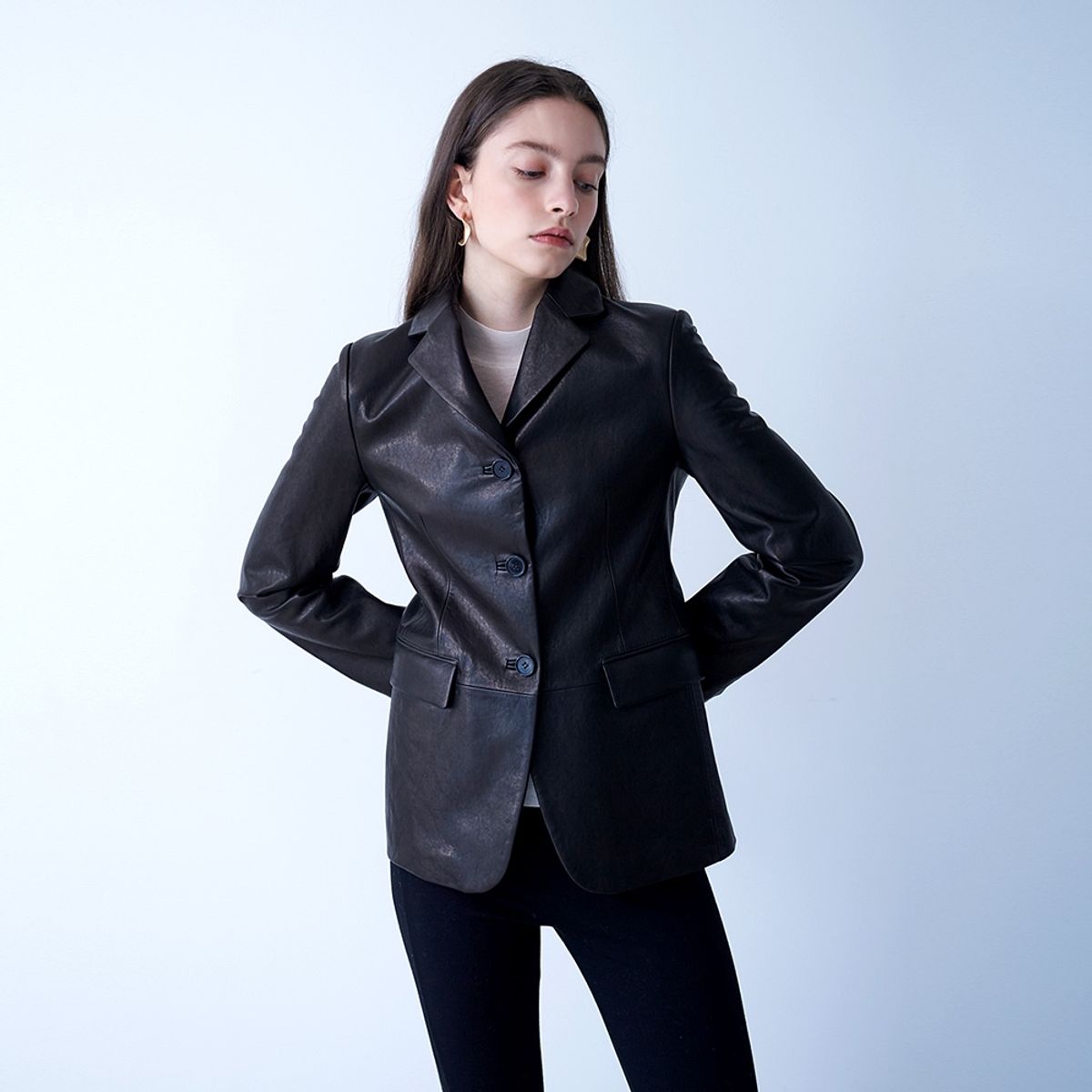 핀블랙(PINBLACK) VEGETABLE LAMBSKIN SLIM JACKET BLACK