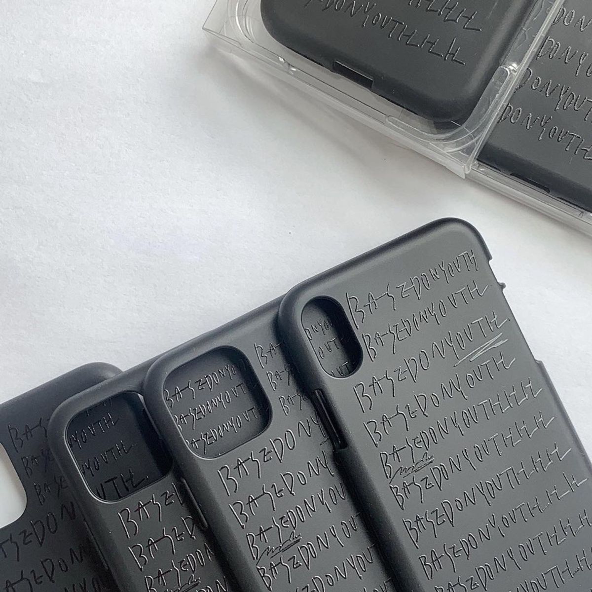 베이스언유즈(BASEDON_YOUTH) black x black jelly  onyouth case
