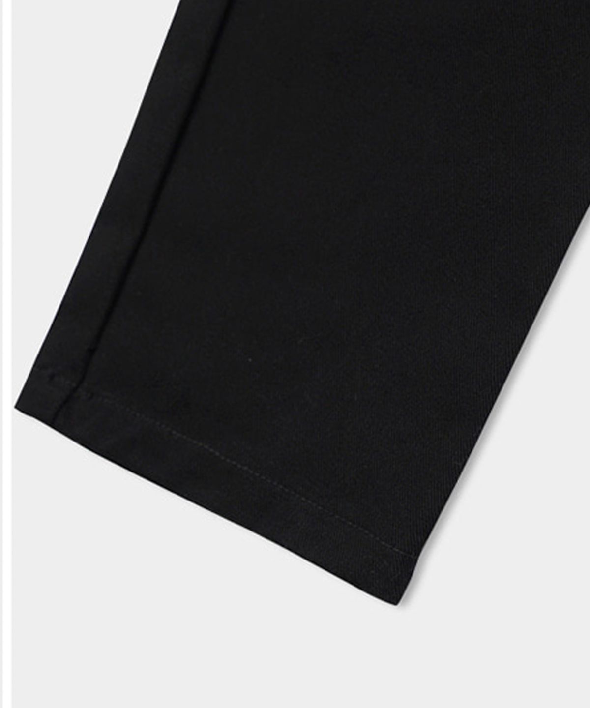 아임낫어휴먼비잉(I AM NOT A HUMAN BEING) POCKET DETAIL JEANS - BLACK