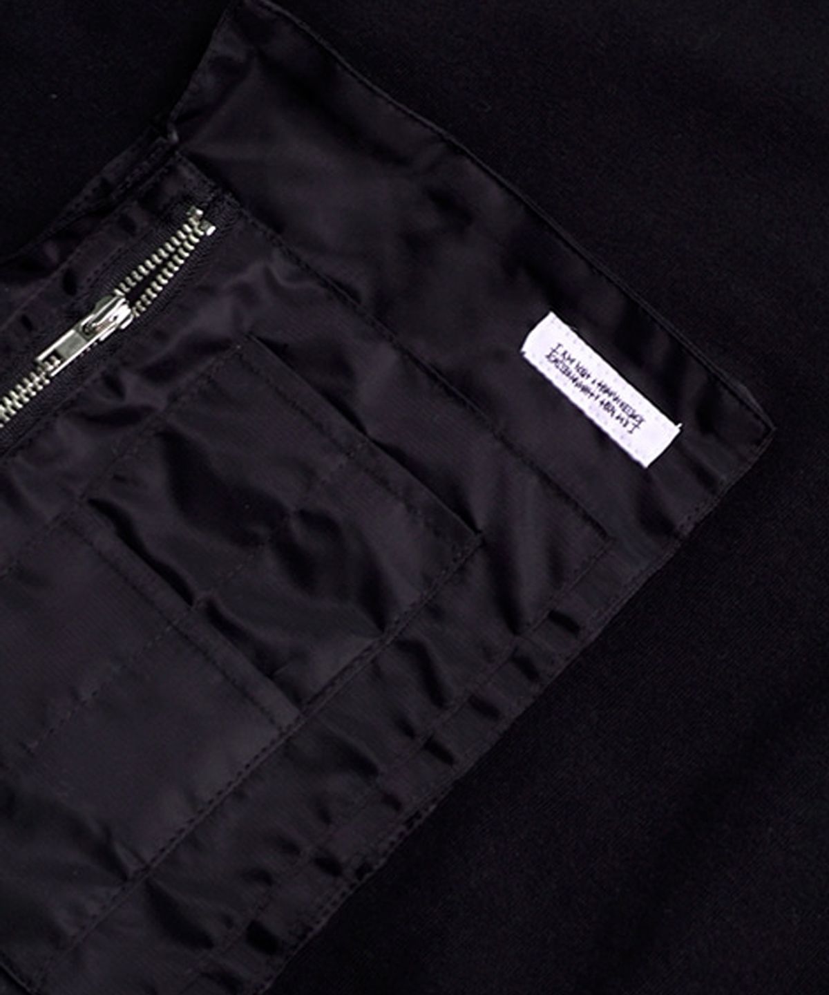 아임낫어휴먼비잉(I AM NOT A HUMAN BEING) MA-1 POCKET DETAIL SWEATSHIRTS - BLACK