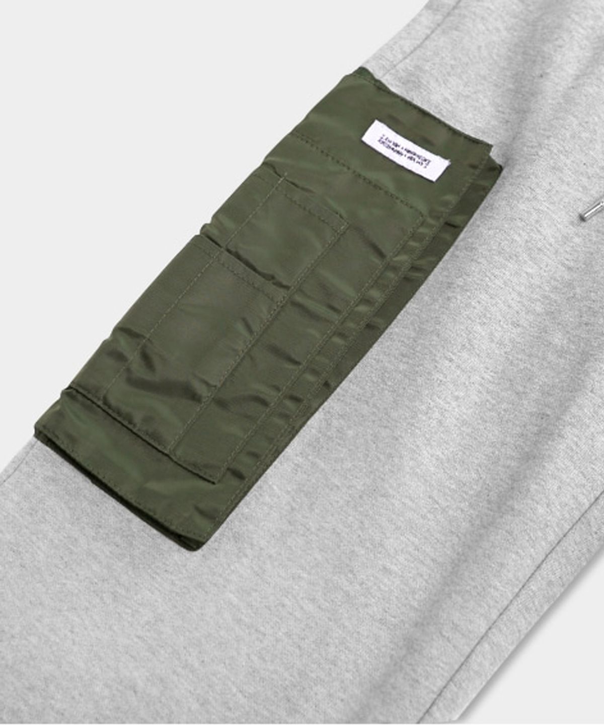 아임낫어휴먼비잉(I AM NOT A HUMAN BEING) POCKET DETAIL SWEATPANTS - GREY