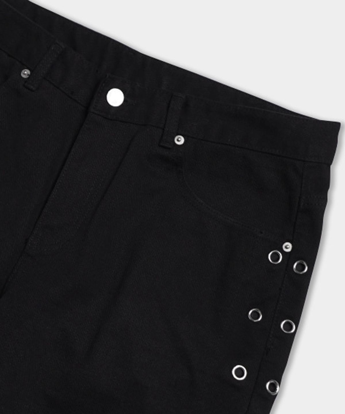 아임낫어휴먼비잉(I AM NOT A HUMAN BEING) EYELET DETAIL JEANS - BLACK