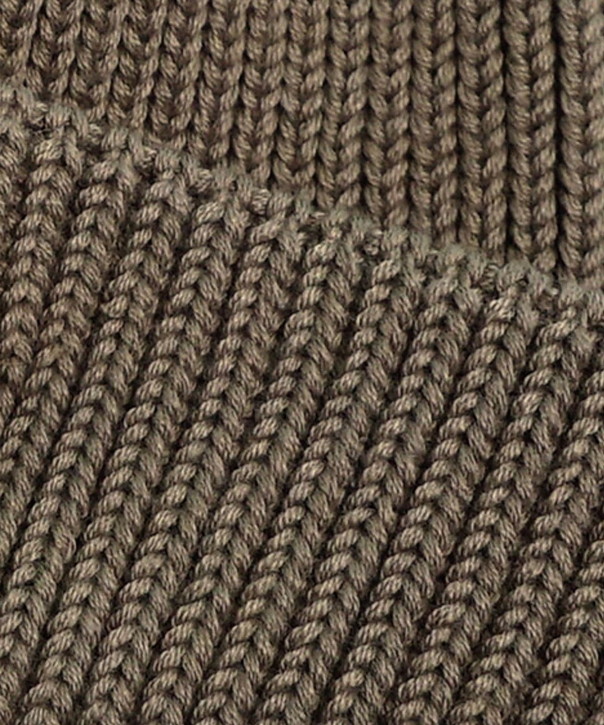 아임낫어휴먼비잉(I AM NOT A HUMAN BEING) BASIC LOGO BEANIE - OLIVE