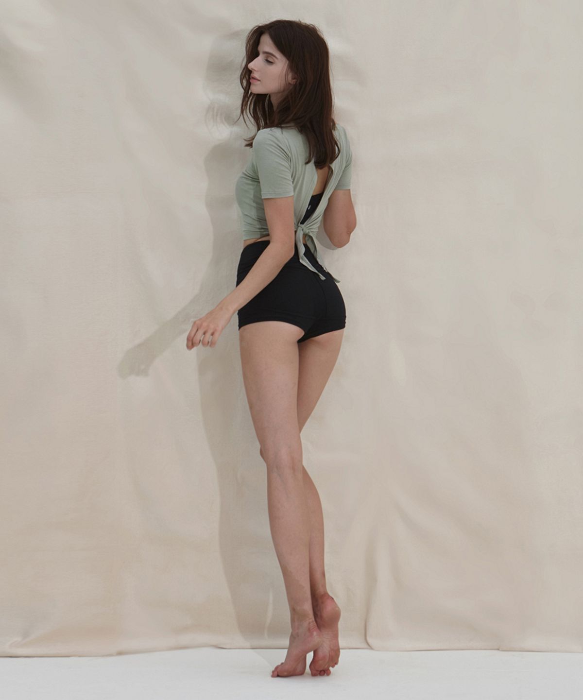 데비웨어(DEVIWEAR) 플립 커버 뒷묶음 티 DEVI-T0043-샌드