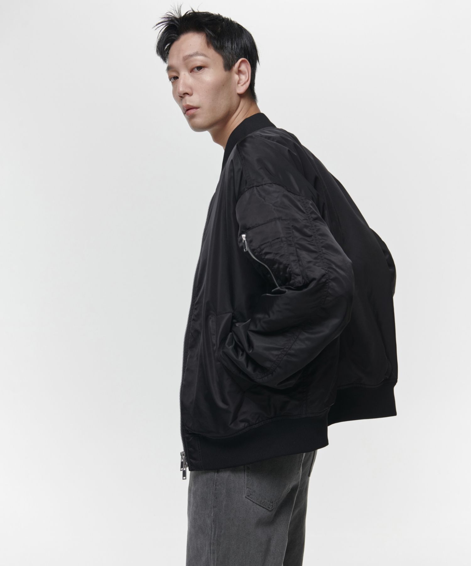 ブルゾン MUSINSA STANDARD Oversized collarless MA1 bomber jacket blac MUSINSA | MUSINSA STANDARD OVERSIZED MA-1 BOMBER JACKET_BLACK