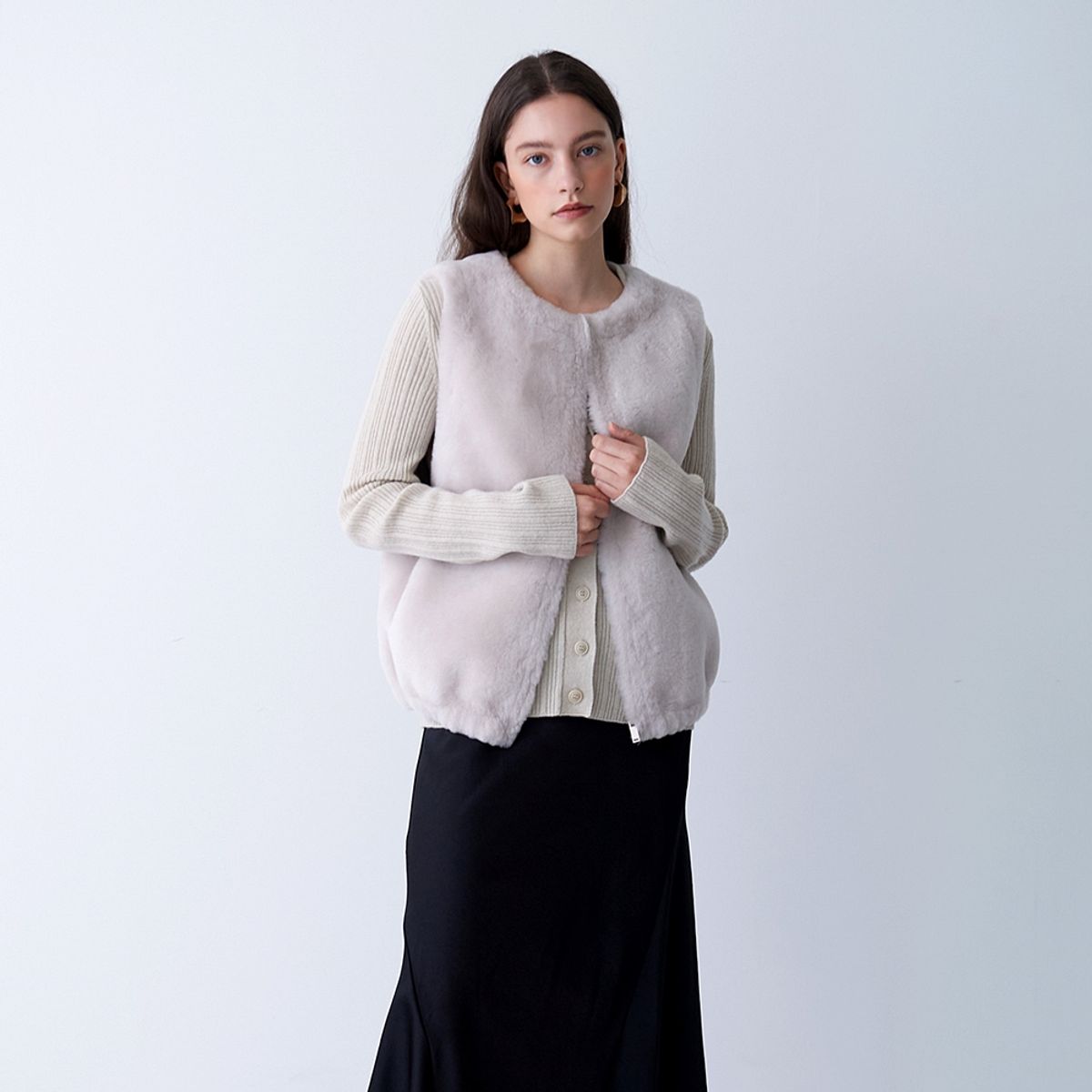 핀블랙(PINBLACK) REAL MUSTANG VEST IVORY