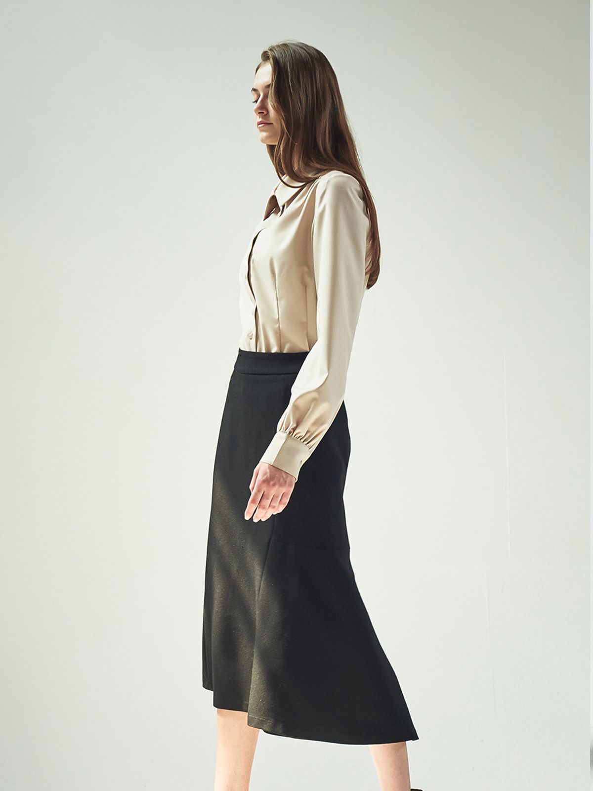 아쿠드(ACUD) MERMAID LINE FLARED SKIRT_BLACK