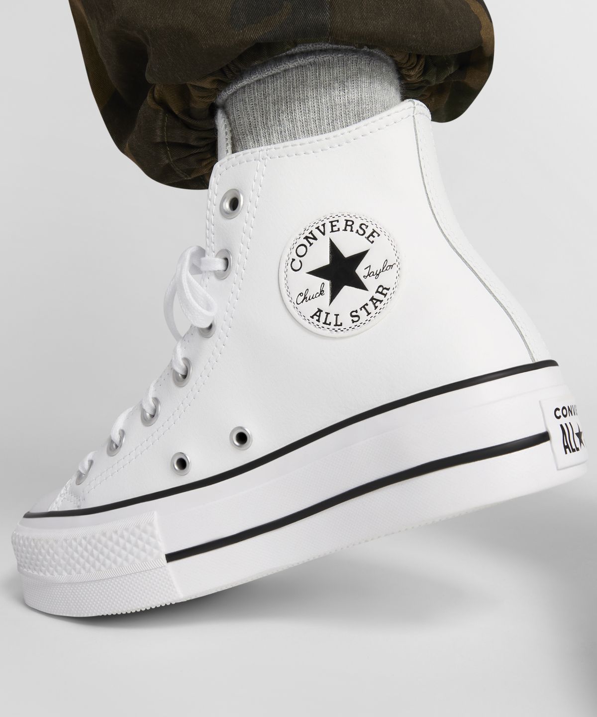 컨버스(CONVERSE) 척테일러 올스타 리프트 클린 레더 화이트 561676C