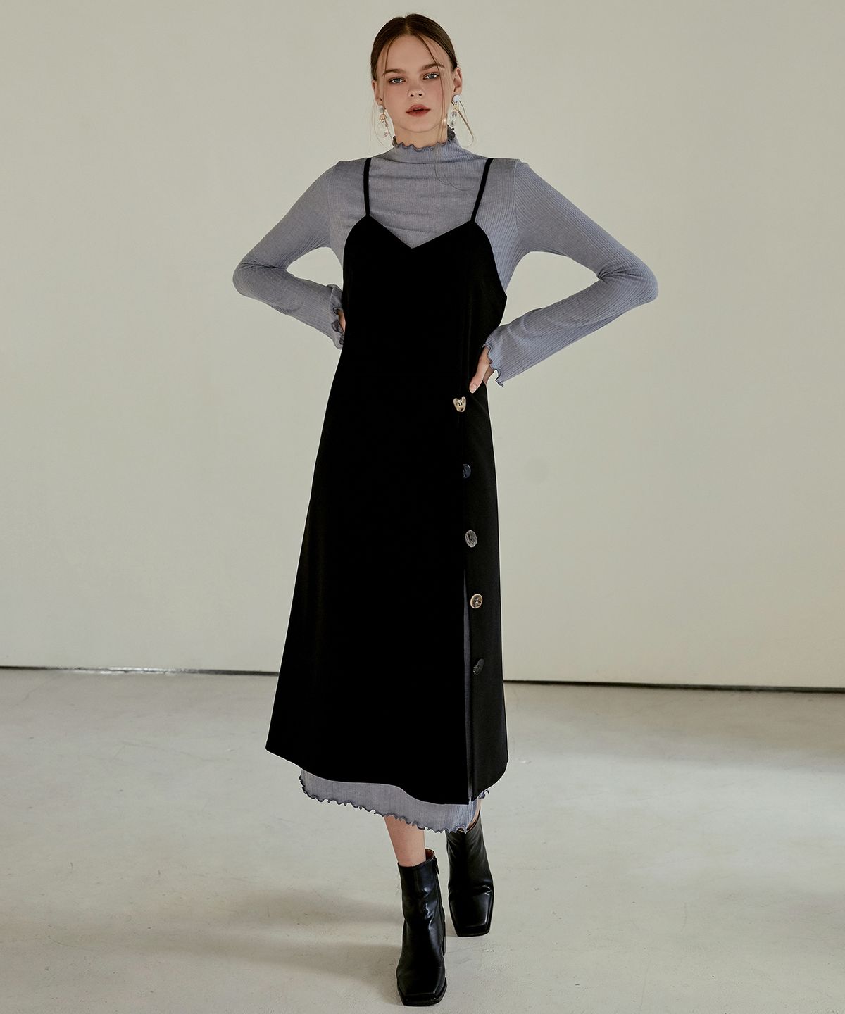 에트몽(ETMON) Slip Button Point Dress  Black