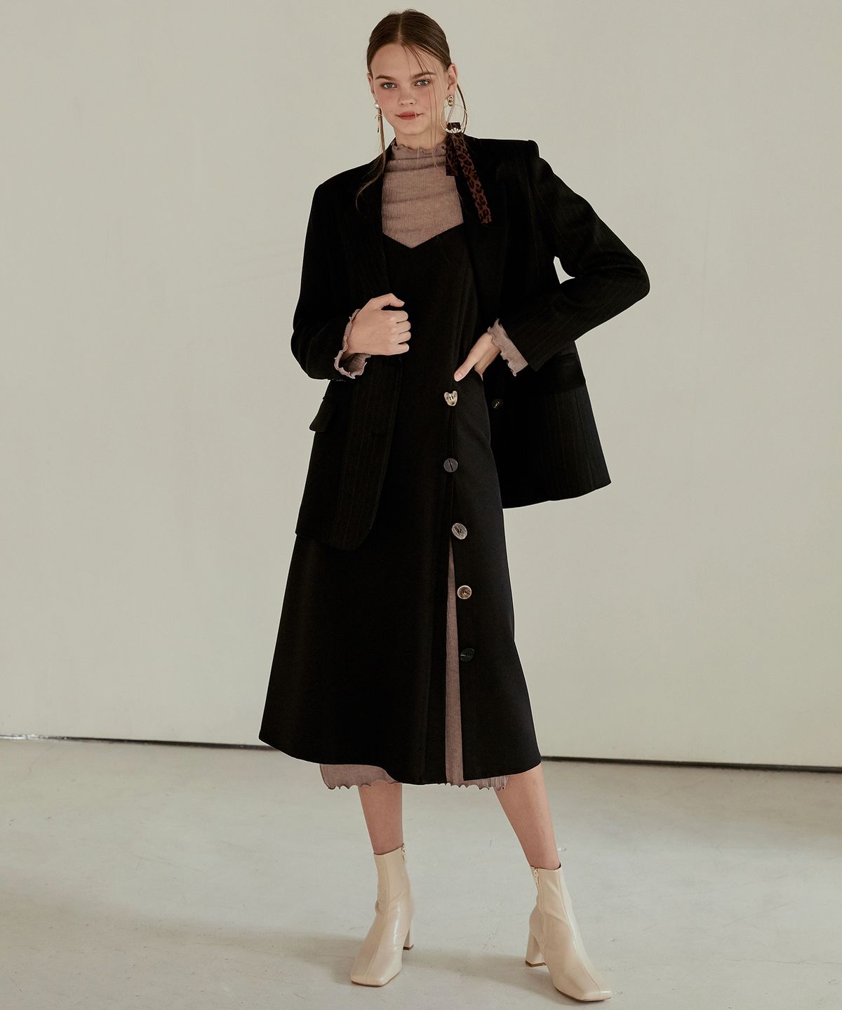 에트몽(ETMON) Slip Button Point Dress  Black