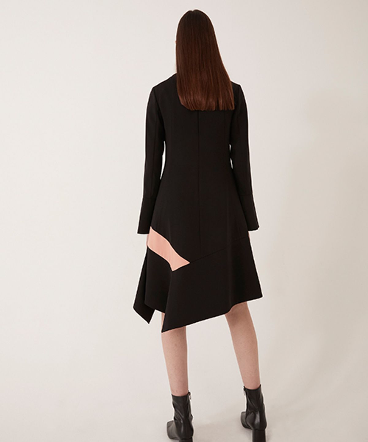 르이엘(LE YIEL) Fluid Color Combination Dress 컬러 배색 드레스
