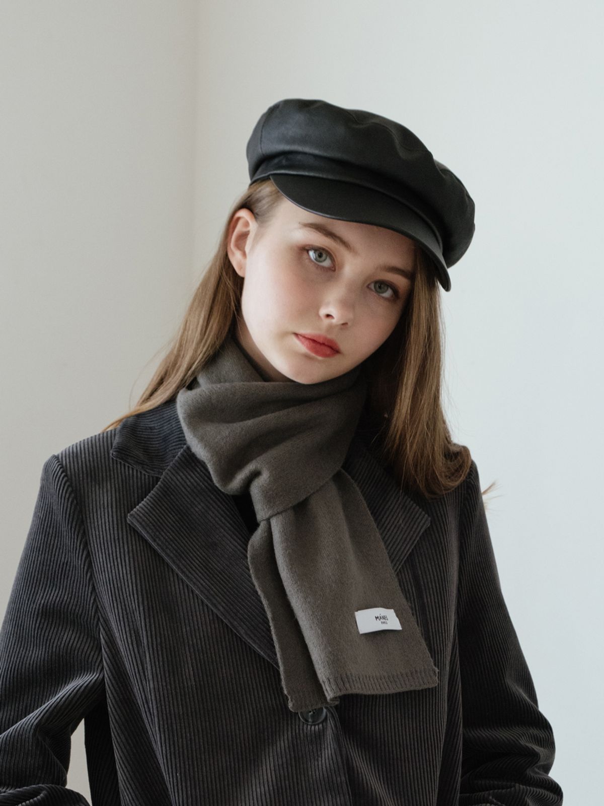 마네스(MANES) 니오르 페이크 레더 뉴스보이 캡