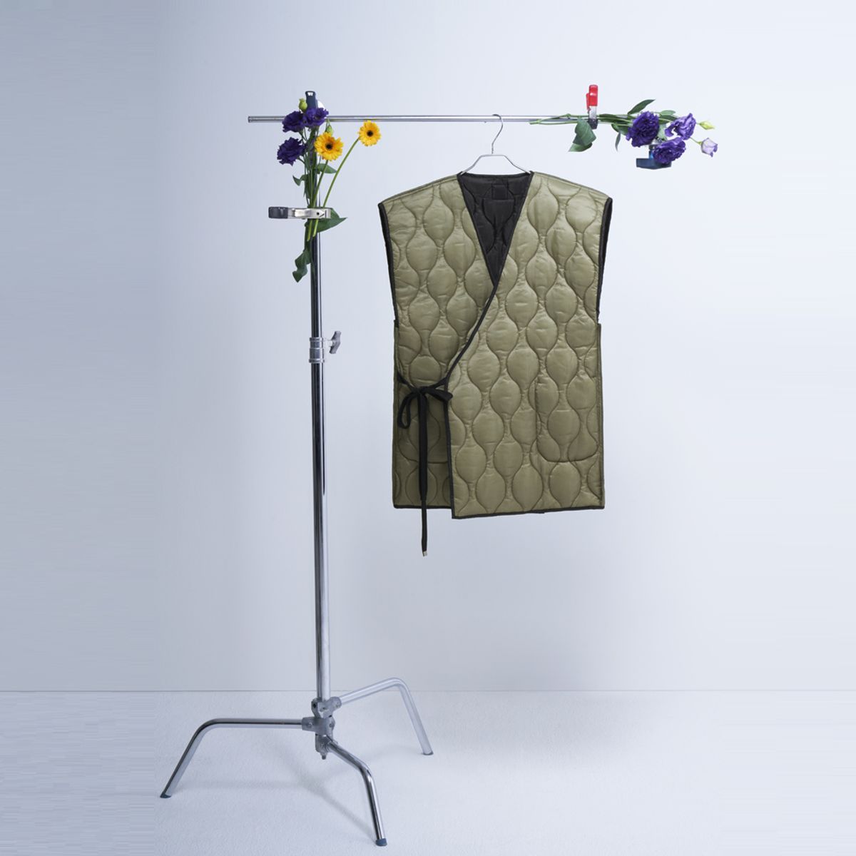 에프엠9102(FM91.02) MATCHeS PADDiNG Vest black/khaki