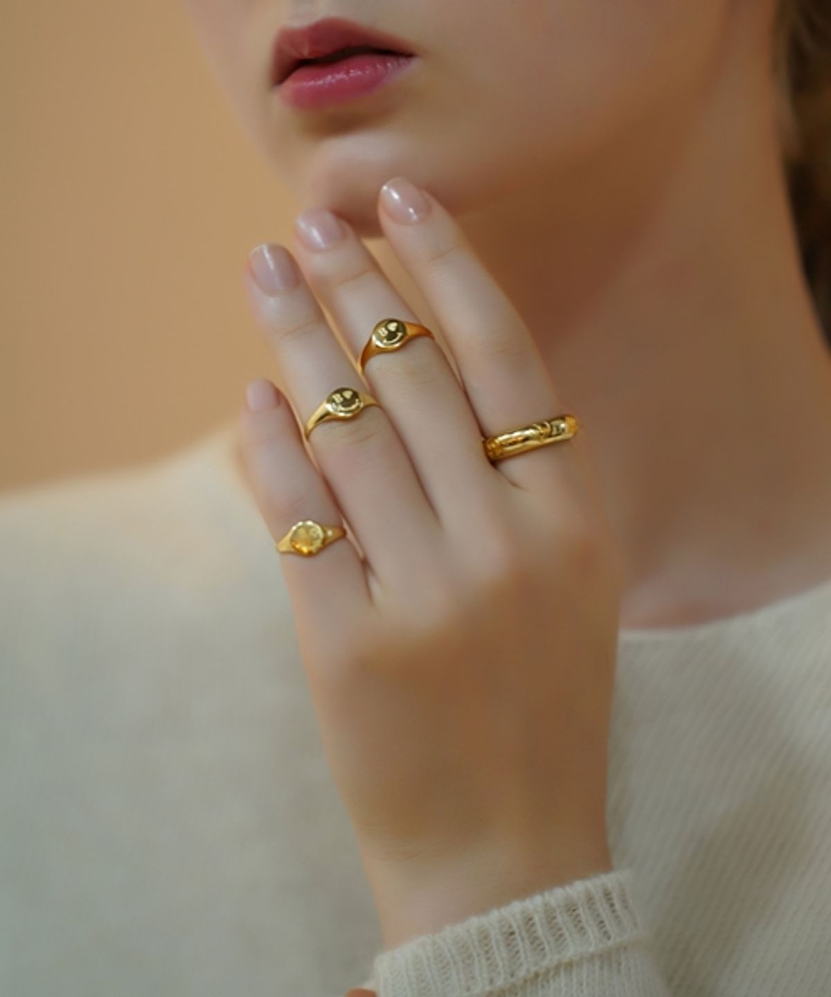 봉보(BONBEAU) Kitsch smile face point mini signet Ring 미니 스마일 페이스 포인트 골드 반지