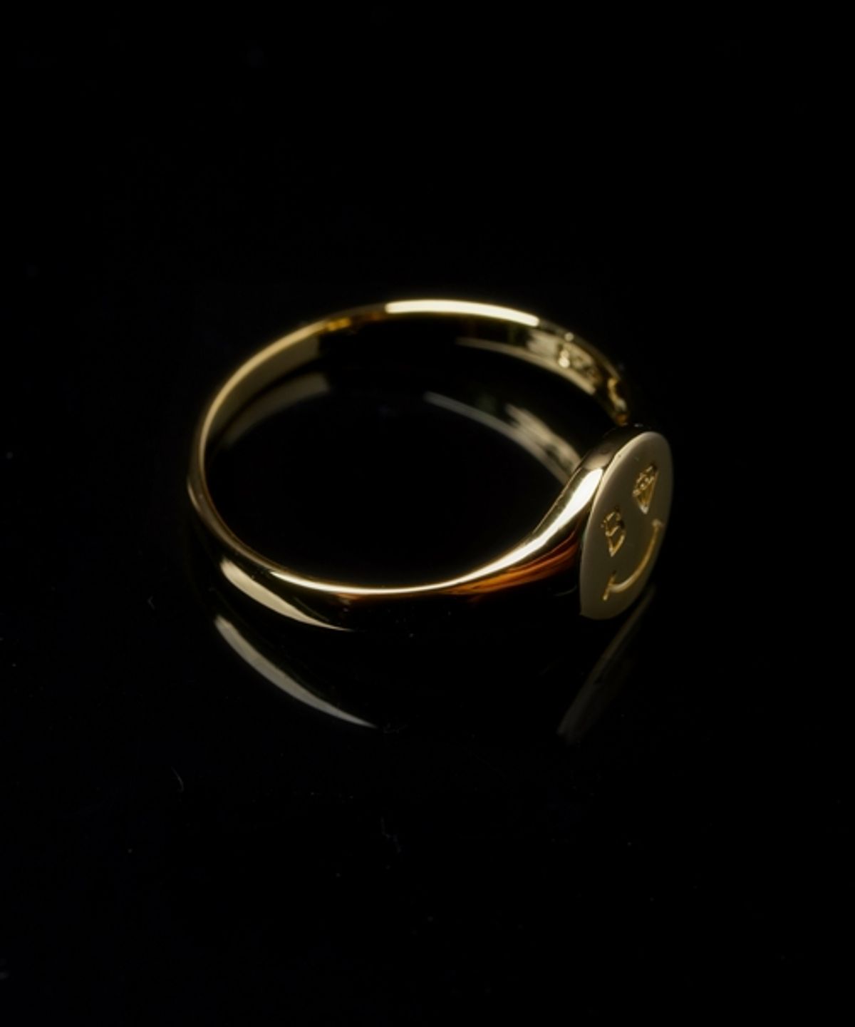봉보(BONBEAU) Kitsch smile face point mini signet Ring 미니 스마일 페이스 포인트 골드 반지