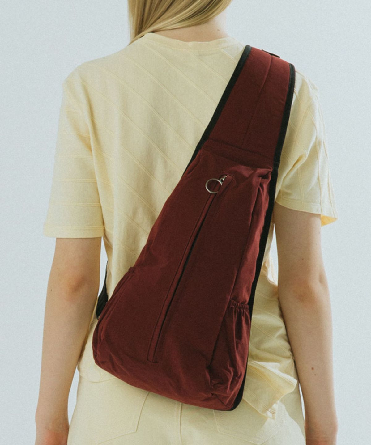 톰투머로우(TOMTOMORROW) aud slingbag [red burgundy]