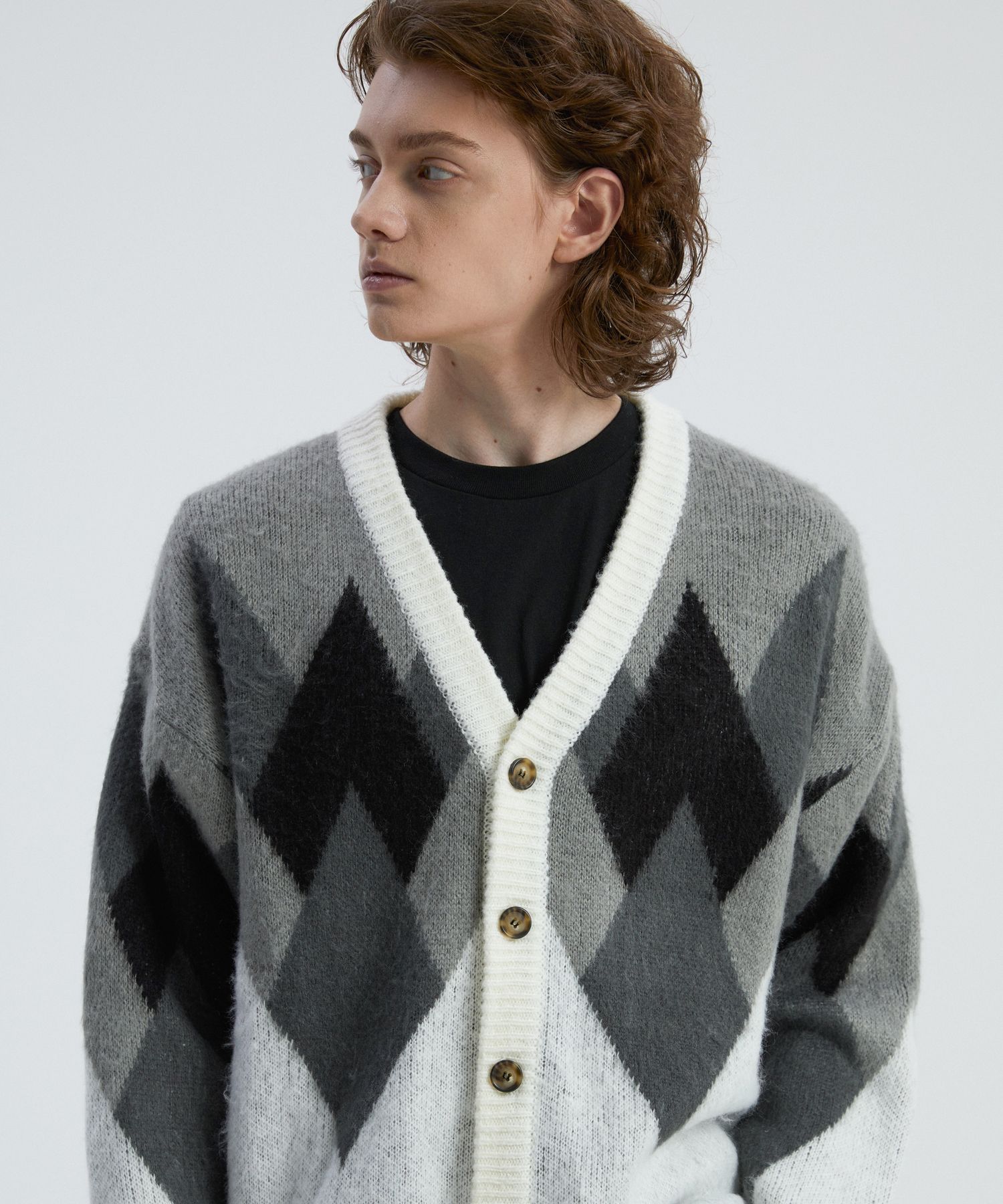 【即納】 MUSINSA | KNITTED Bulky Brush Argyle Cardigan BLACK トップス