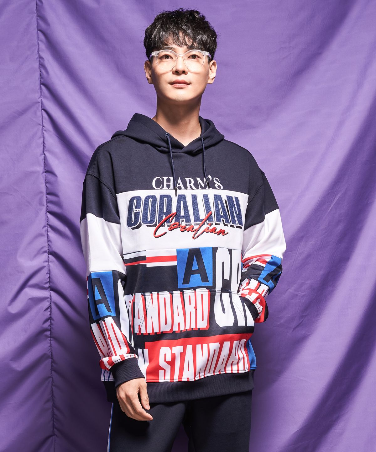 코랄리안(CORALIAN) 런오프 R.B 그래픽 블럭 풀오버 후디 네이비