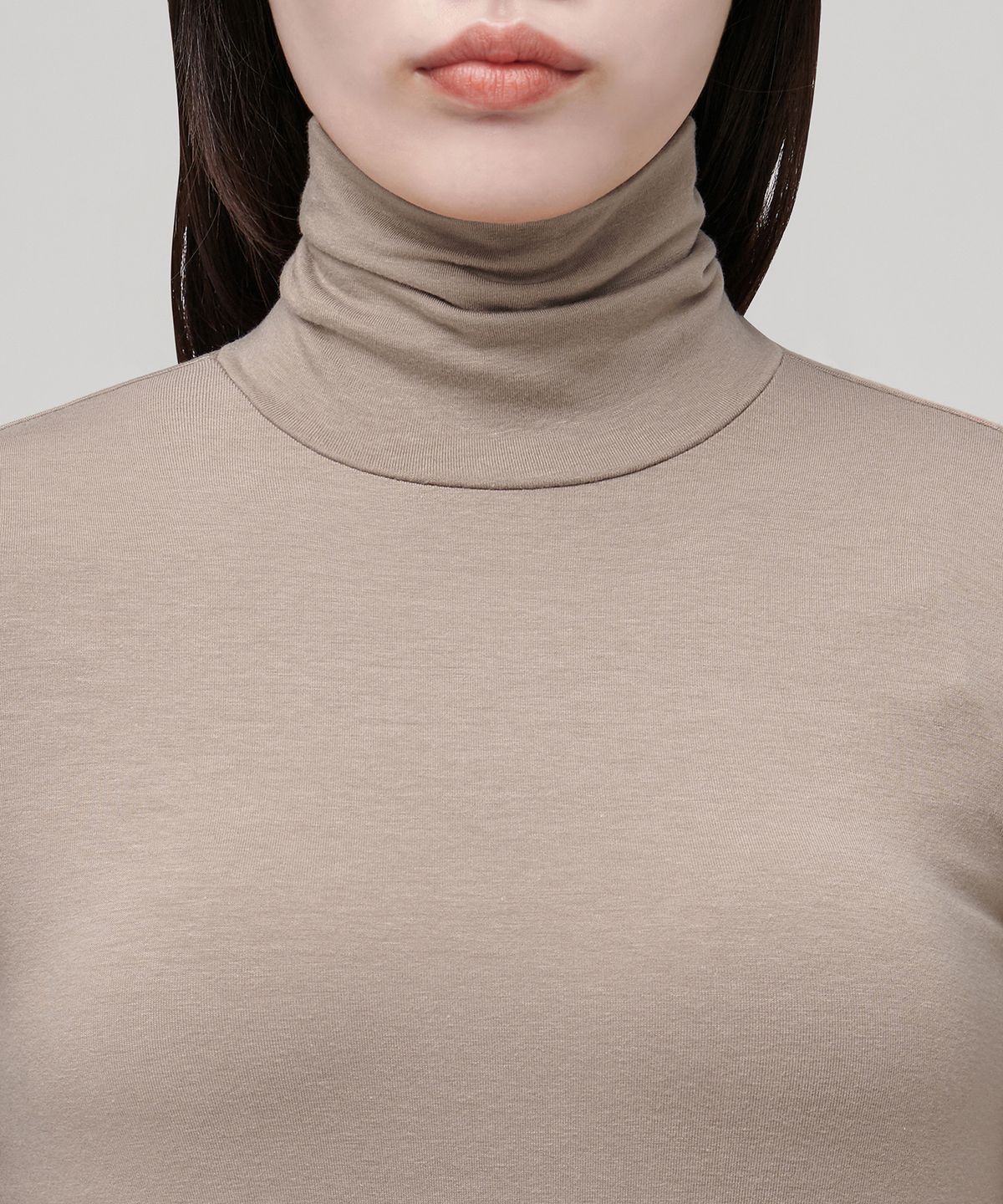 무신사 스탠다드 우먼(MUSINSA STANDARD WOMAN) 우먼즈 텐셀 슬림 터틀 넥 티셔츠 [더스티 베이지]